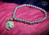 Perlas de Cristal con medalla  Chapada en Plata.